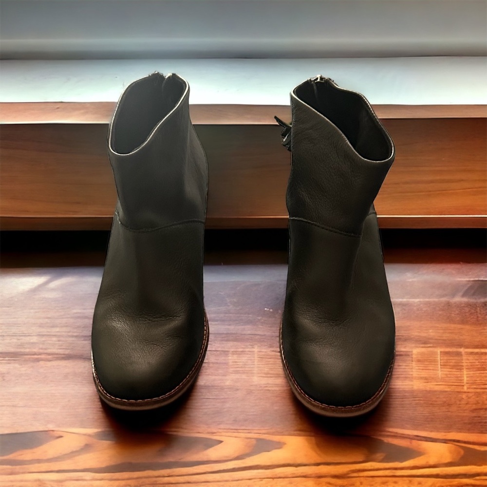 Toms booties!!!!